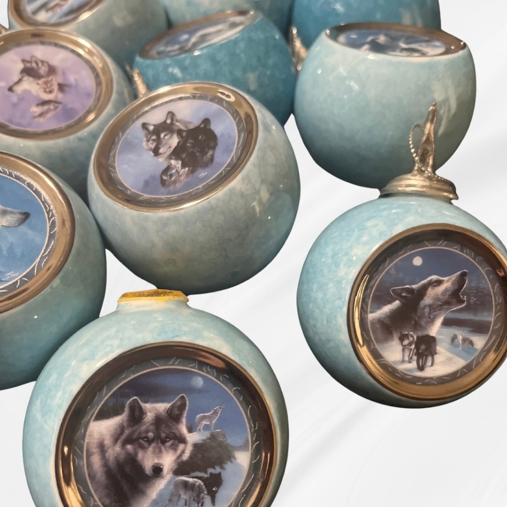 12 pc. Vtg 1997-1998 Bradford Editions "Spirit of the Wilderness" Wolf Ornaments - Picture 4 of 4